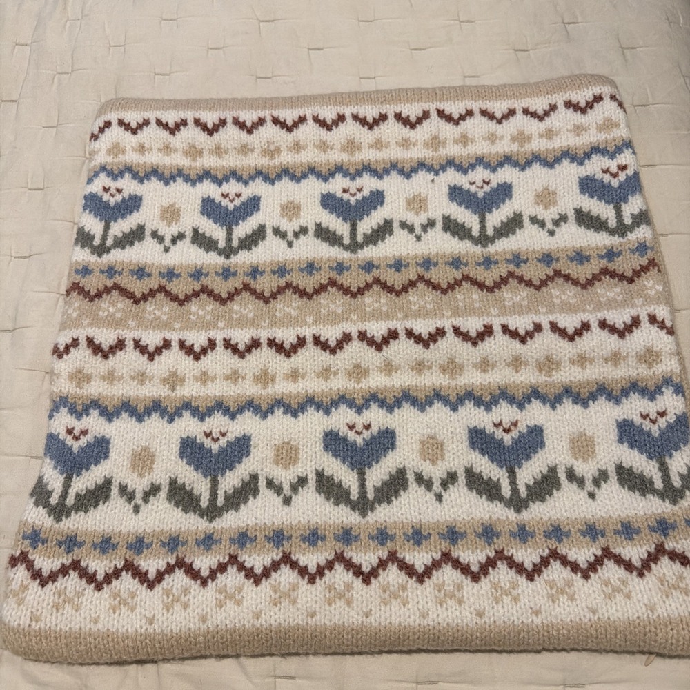 Pottery Barn Fair Isle Pillow Cover Easter/Valentines/Country Beige 20 X 20"